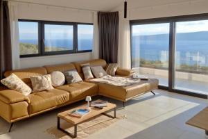 Casa Meer an sea-view retreat with panoramic pool