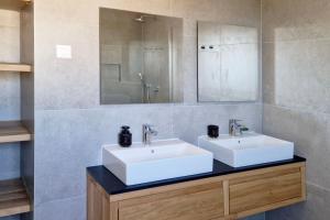 Casa Meer an sea-view retreat with panoramic pool