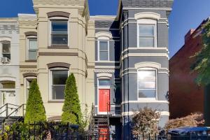 3BD Classic Victorian in the Center of Washington!