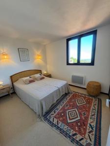 6AMB38 Superbe Villa avec terrasses dans résidence avec piscine commune