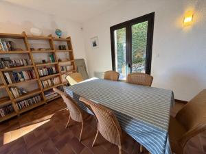 6AMB38 Superbe Villa avec terrasses dans résidence avec piscine commune