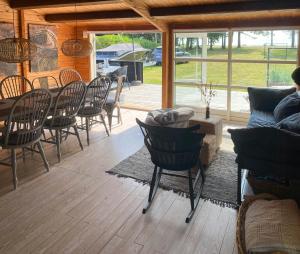Log Cabin With Hot Tub And Fjord View