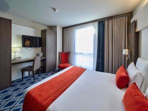 Mercure Chartres Centre Cathedrale