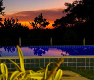 Casa com piscina e vista para o vale em Caraíva