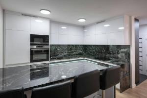 City Flat - Garage parking - TRITA SK