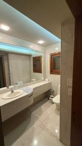 Mansão 700 metros do centro, com 7 suítes