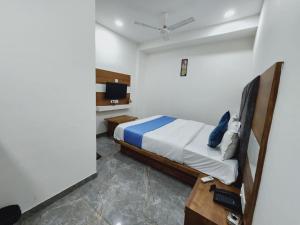 Hotel Madhur, Ahmedabad