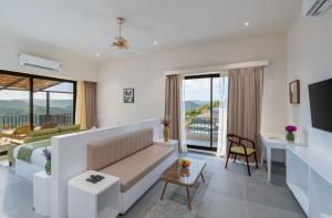 Nanda Hill Resort-Aravali Views