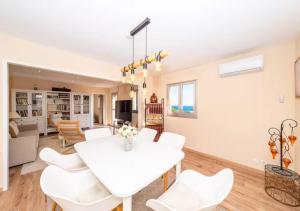 Serenity - Sea view - 2 bedrooms, 3 beds to 7 people