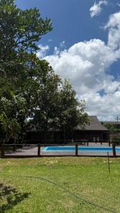 Casa com 4 suítes, na beira da ilha em imbe