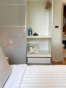 Modern 1 & 2 Bedroom Apartments Naiyang Phuket by Mango Family