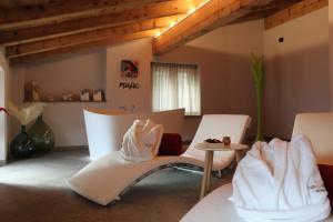 Twinssuites - Adults only