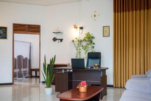 JAMI River Side Hotel & Yala Safari Place