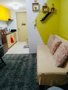 MyrVin at Grass Residences, QC