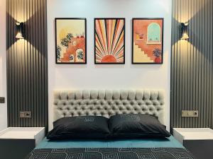 4 Custom Design Fast Wifi Central