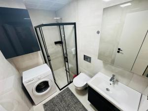 4 Custom Design Fast Wifi Central