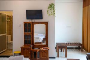 JAMI River Side Hotel & Yala Safari Place