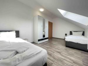 STB113 geräumige Monteurwohnung