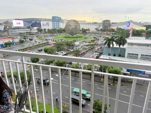 PinkdoorZ Moa Staycation at Shell Residences