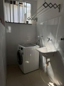 QUARTO e SALA ACONCHEGANTE