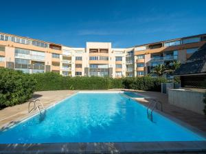 Savanna beach N116 3P8