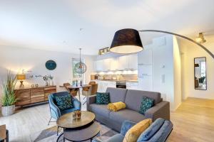 Bernsteinquartier BQ0556 Meeresgold