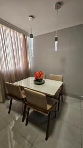 Apto 3Q em frente ao Hailé Pinheiro