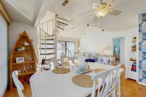 Sea Colony --- 9701 Evergreen Way