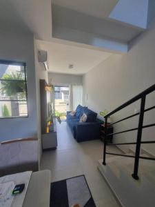 Geminado Familiar próximo á grandes Industrias