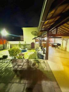 Casa com piscina perto da praias