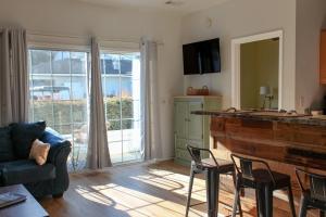 The Jr. Suite at 205 Royal Poste Rd.