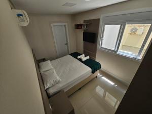 Apartamento de frente, PRÉDIO NOVO, centro da cidade e próximo a praia