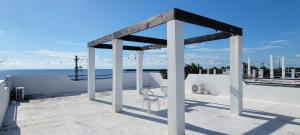 Lickety Split-Oceanview with Rooftop Escape