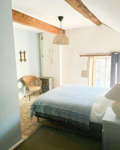 Country House With Swimming Pool In Morvan