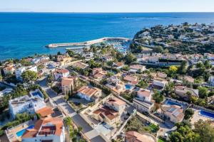 Villa 200m from the beach, jacuzzi, swimming pool, BBQ