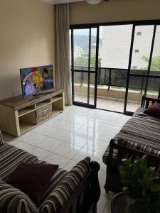 Apto 3 suítes ate 8 pessoas em Pitangueiras