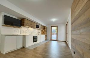 New, Mountain View, Terrace 26m, 8 People