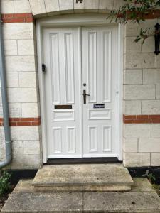 1st floor 2 rooms with kitchenette