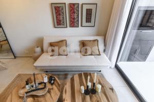 Brand new 2 BR apt in Las Mercedes