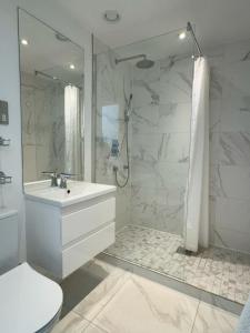 VII - Winerack, with stunning marina and river views