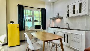 Phra Singh 64 Old City Center Stay