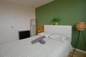 Séjour lumineux T3 moderne, balcon & ascenseur