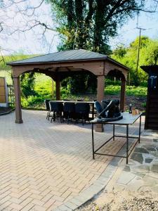 The3Squirrels Inn 8 bedrooms 10 bed