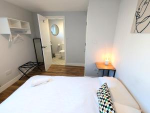 3 bedroom, 3 en-suite modern home