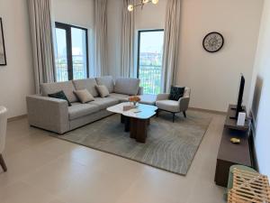 1BR Yas Golf Collection, short walk to Water Park