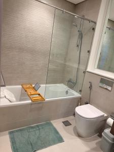 1BR Yas Golf Collection, short walk to Water Park