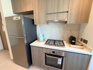 1BR Yas Golf Collection, short walk to Water Park