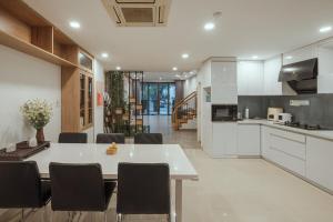 Trung Tâm - Cầu Rồng 400 meters,4BR,5WC,Kitchen, Washer, Netflix
