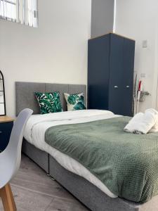 Modern Studio - Central Location - Parking & Wi-Fi