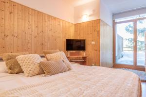 Alpine Terrace Apartment - Grand Maison